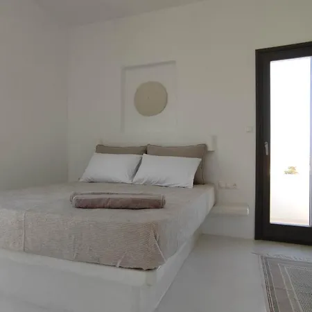Paros Elements Near *